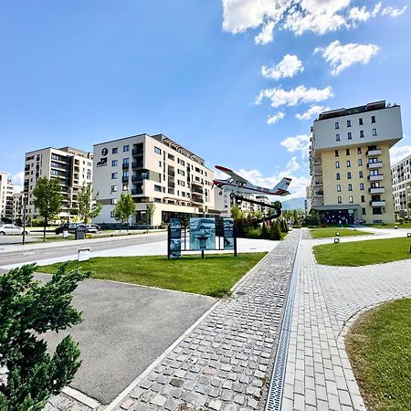 Kasper Coresi Mall - Rise Private Apartments & Suites Brasov Exterior photo
