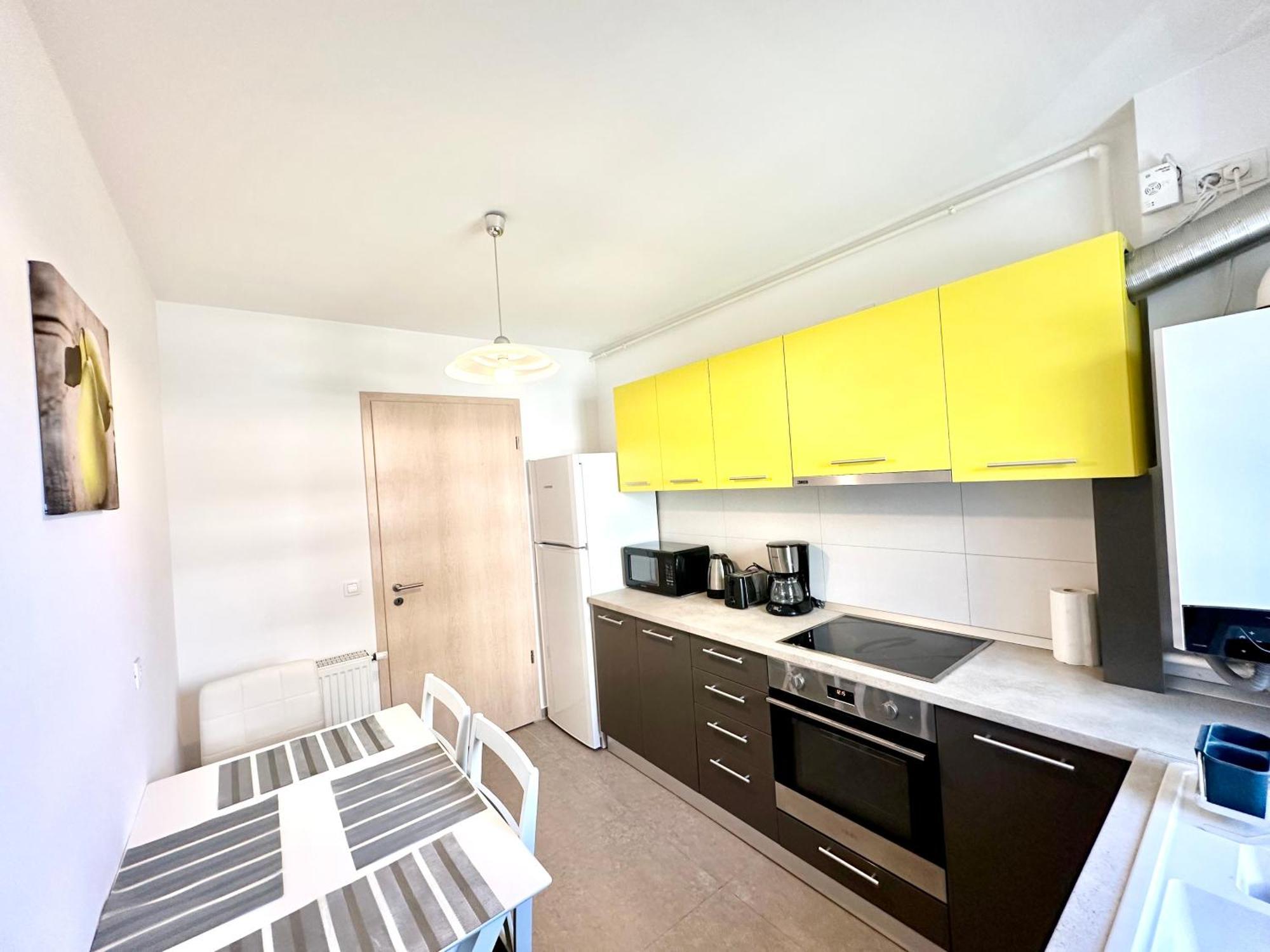Kasper Coresi Mall - Rise Private Apartments & Suites Brasov Exterior photo