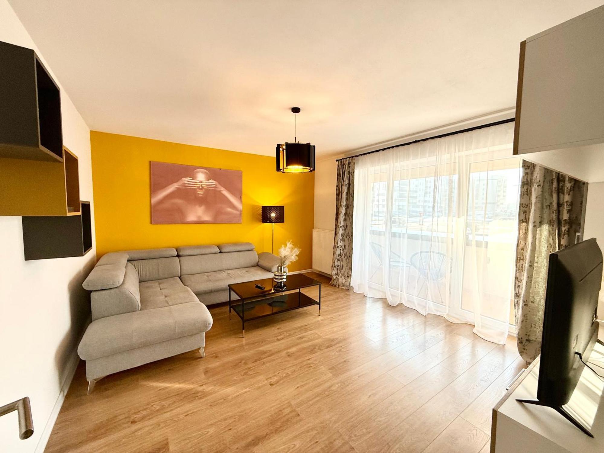 Kasper Coresi Mall - Rise Private Apartments & Suites Brasov Exterior photo